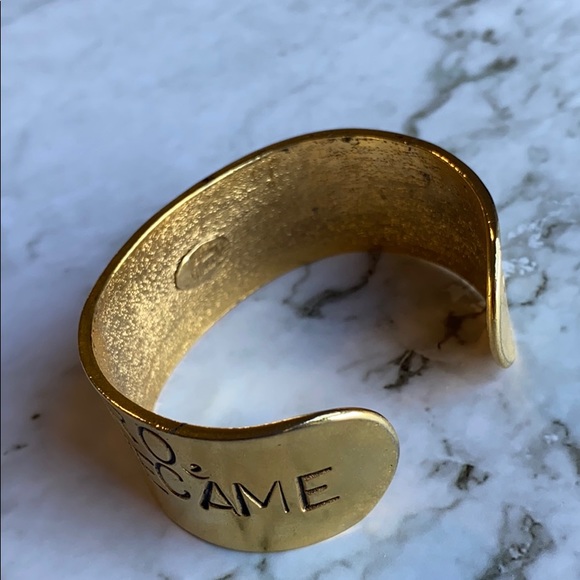 Inspiration antique goldtone cuff - Picture 5 of 6